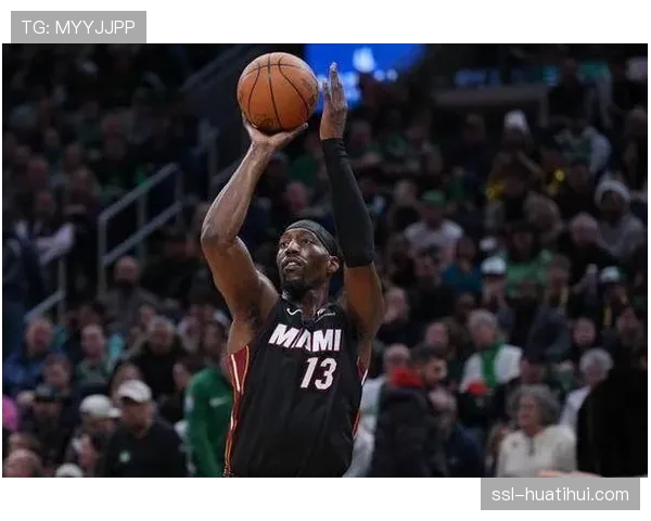 公牛区域联防限制热火三分 阿德巴约低位单打遭遇包夹